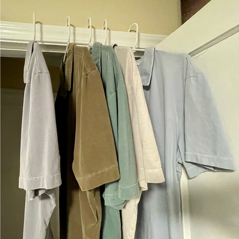 Men’s James Perse sueded jersey polo lot of 5 shirts Size 5 XL.